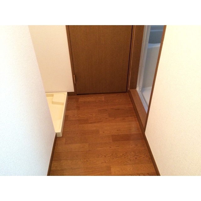 アンプルール フェール ライム 内観