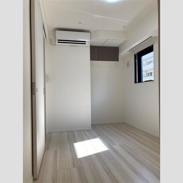 S-RESIDENCE新宿御苑304号室 リビング