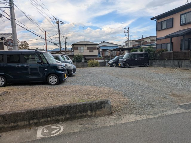 小田原市千代　戸建 徒歩1分P1台確保済・徒歩2分に複数台分空き有。