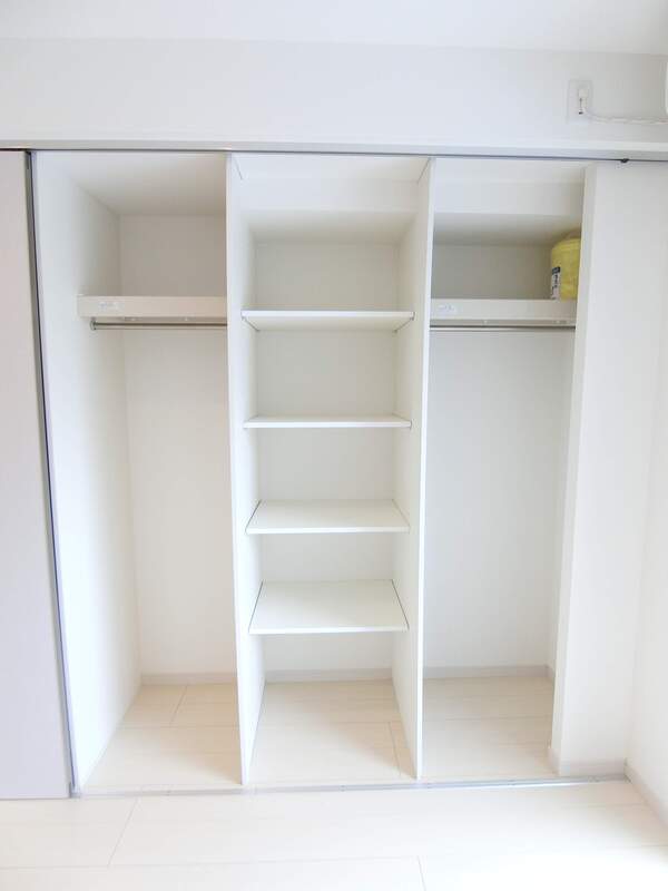 リブリ・ルミエール日野 収納