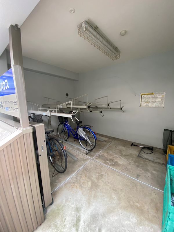 ビボ・クラベール4階 駐輪場