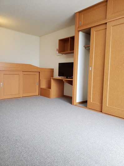 レオパレスリベェール303号室 寝室