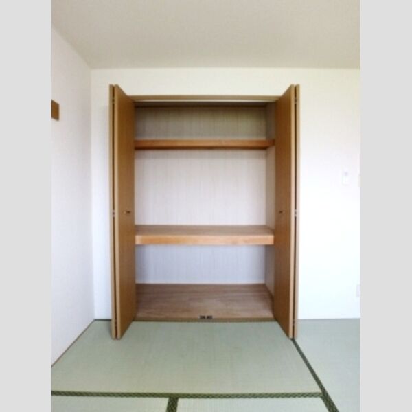 ル・モンテスト　F301号室 和室　収納