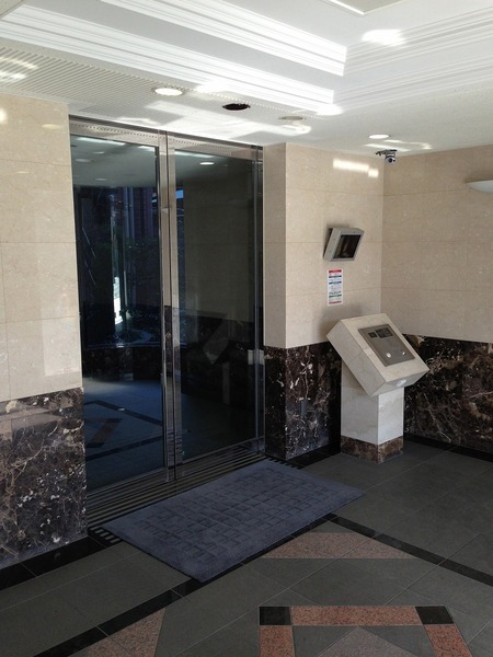 グリフィン横浜・サザンフォート エントランス