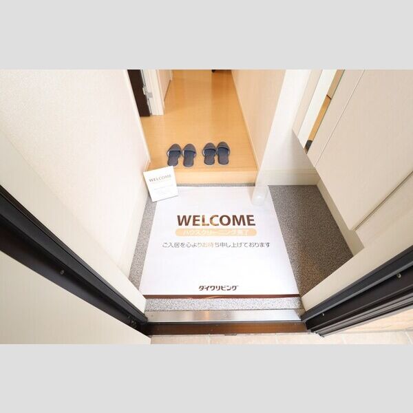 ポルテボヌール　Ⅱ103号室 玄関