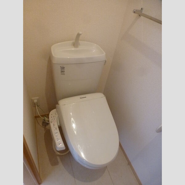 ルーチェ101号室 温水洗浄暖房便座