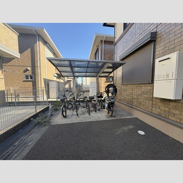 レジデンス　M102号室 駐輪場