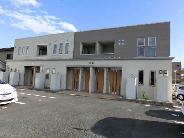 プティ・モンド 外観写真（昼）