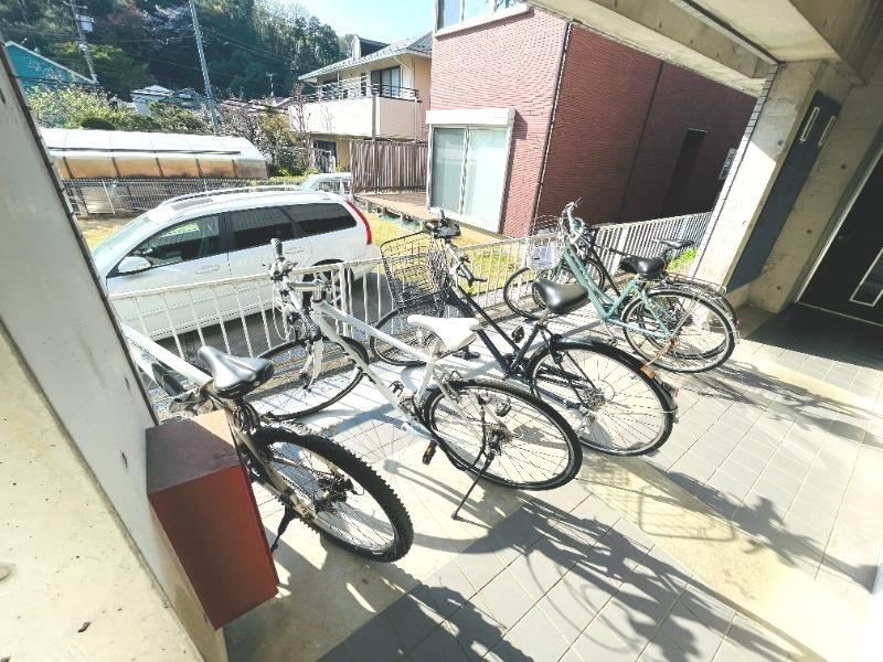 ジュネス南大沢2階 駐輪場あり♪