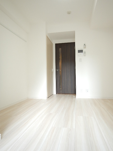 ガーラ・グランディ川崎榎町 開放的な寝室です