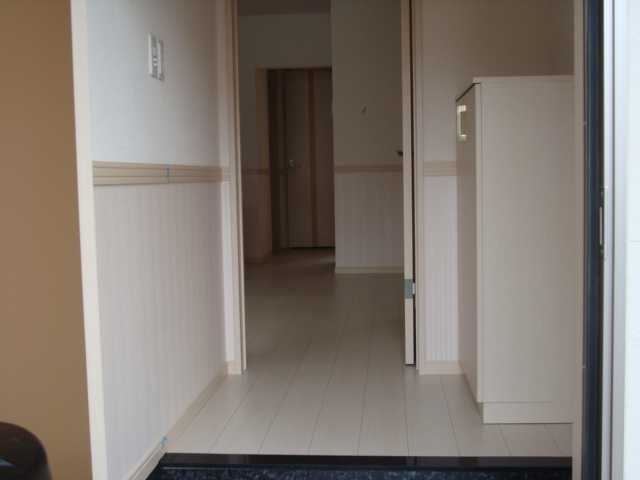 プティ　グリシーヌ 玄関