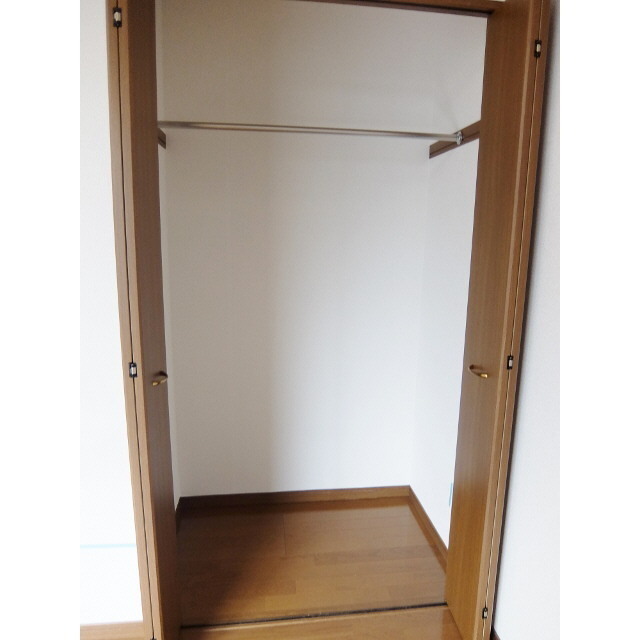 アンプルール フェール アミーⅡ102号室 内観