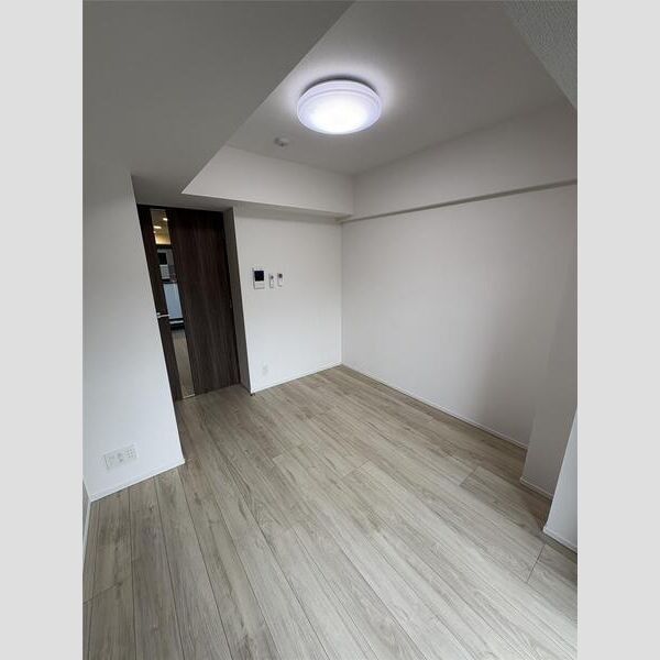 MAXIV横浜吉野町TRE406号室 リビング