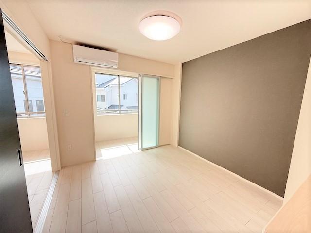 パークサイド青葉203号室 リビング