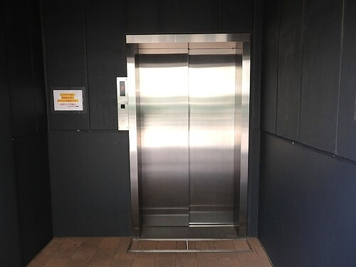 ライオンズタワー柏5階 エレベータ