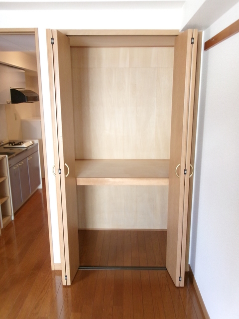 ロイヤルコート北野0211号室 収納