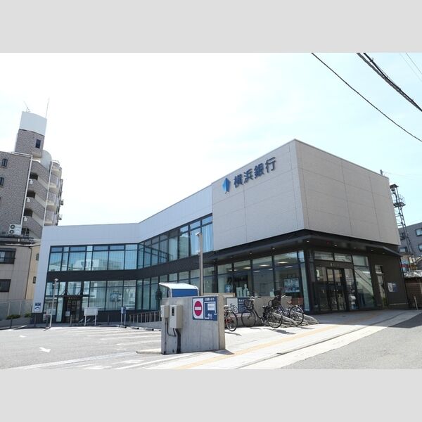 ジェルベーラ102号室 横浜銀行座間駅前支店　徒歩2分(143m)