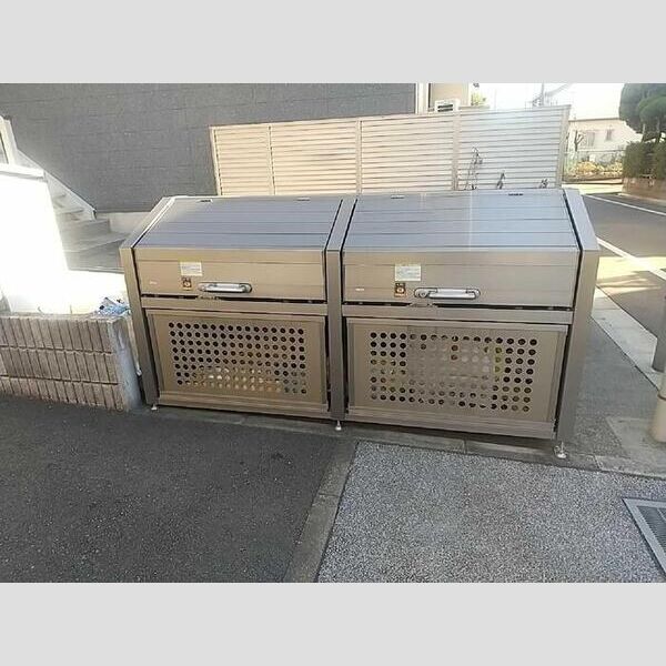 ルナマリア国立　A102号室 ゴミ置き場