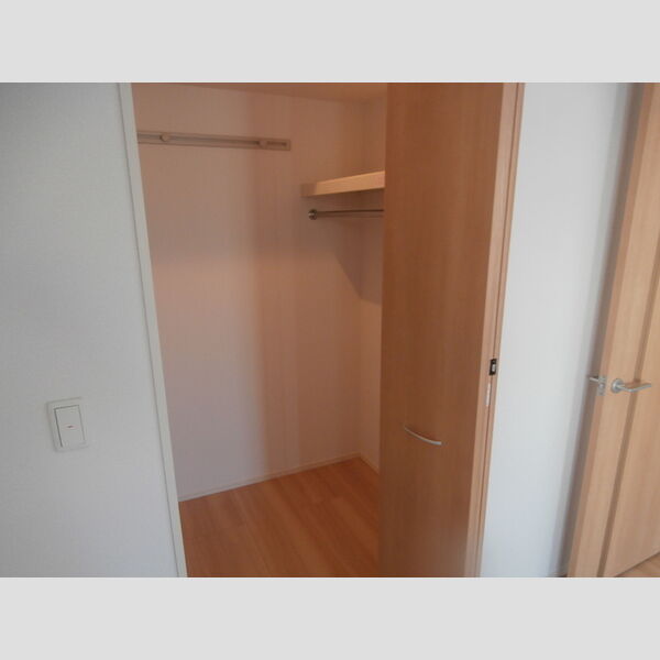 コンフォール新横濱　Ⅱ201号室 コンフォール新横濱Ⅱ201　ウォークインクローゼット