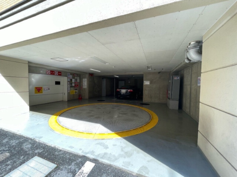 ファミール東銀座グランスイートタワー2階 駐車場