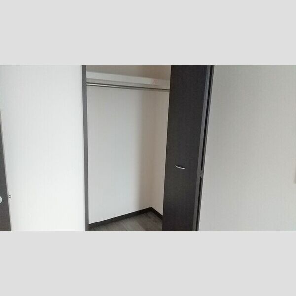 ロイヤルKJ1403号室 クローゼット