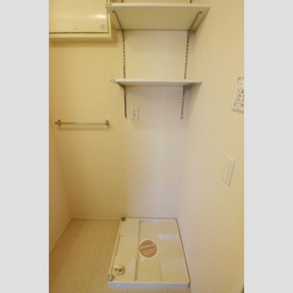 サン・フォレスト201号室 室内洗濯機置場