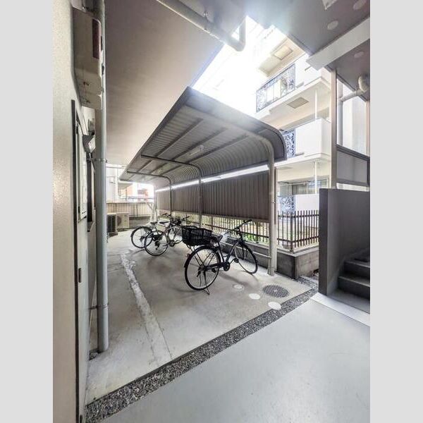 サンウィングS Ⅱ208号室 駐車場