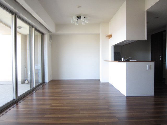 プラウド藤沢イースト リビング