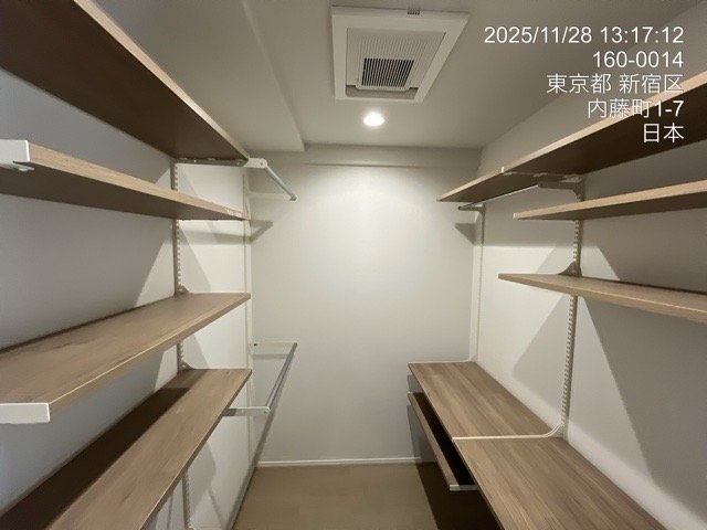 ジェイパーク御苑内藤町9階 納戸