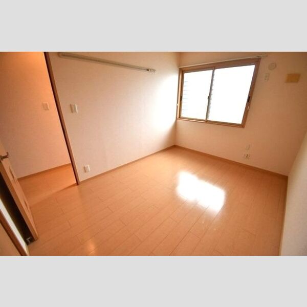 ヴィアノ　Ⅰ201号室 洋室　6帖