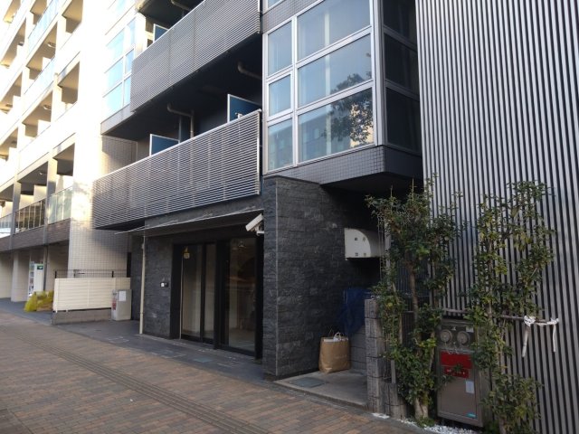 NIKKEIMARKS802号室 エントランス