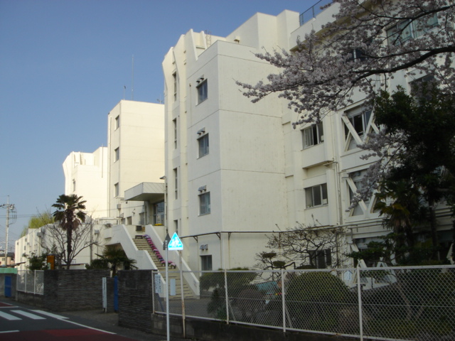 ペアウッド 日野第二小学校まで320ｍ