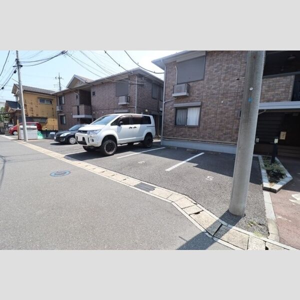 リビングタウンみのり台　AA101号室 駐車場