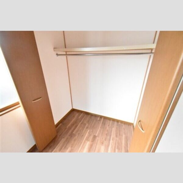 メゾン・ボナール　A・BA102号室 収納