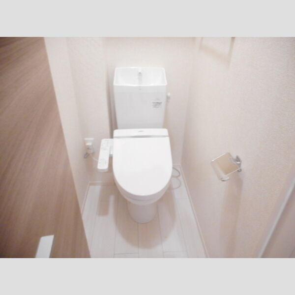 ウィン行徳 温水洗浄暖房便座仕様です