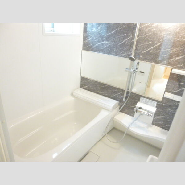 ロッコ 1坪タイプ浴室(小窓付)