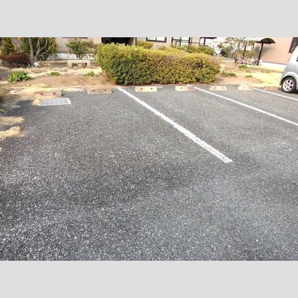 サンライズ　F 駐車場