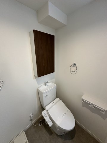 ベイルーム鶴見中央104号室 トイレ