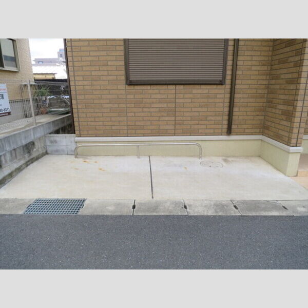 ウィット 駐輪場