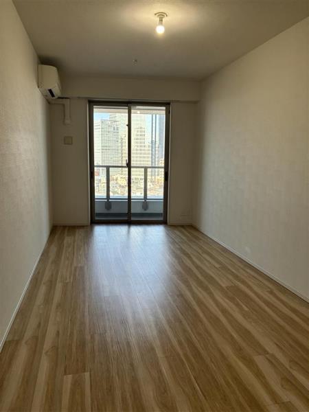 ザ・パークハウス西新宿タワー６０13階 リビング