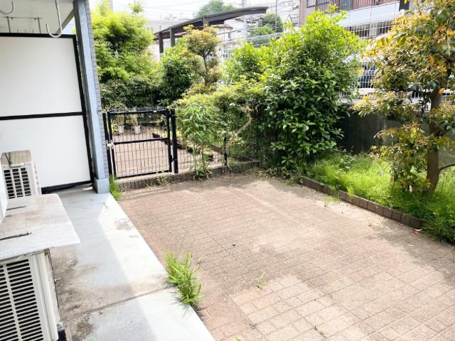 メゾンドリーム102号室 専用庭