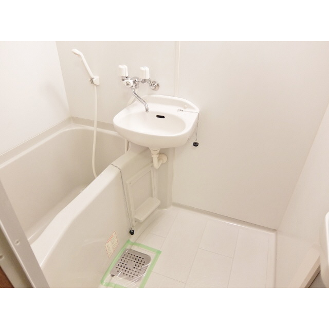 アンプルール フェール アミーⅡ106号室 お風呂