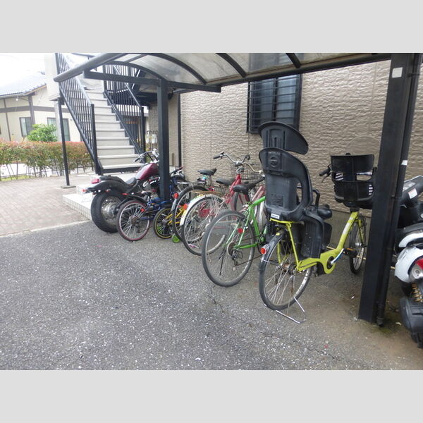 プレミール 駐輪場