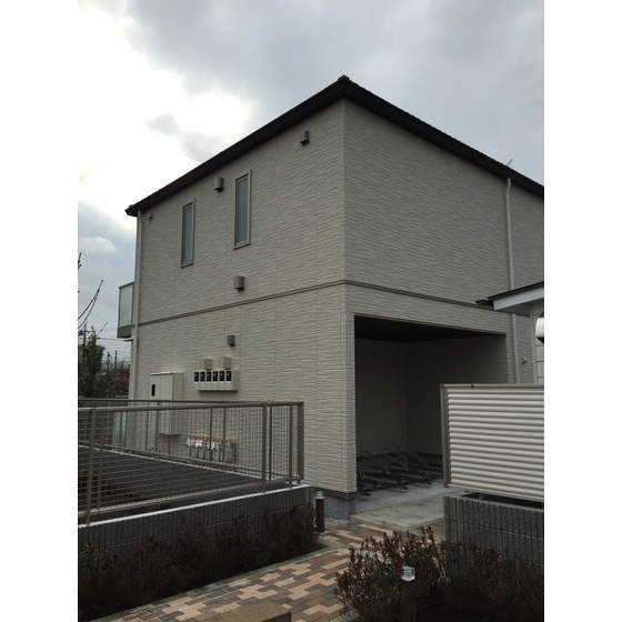 パインクレストハウスII1階 外観