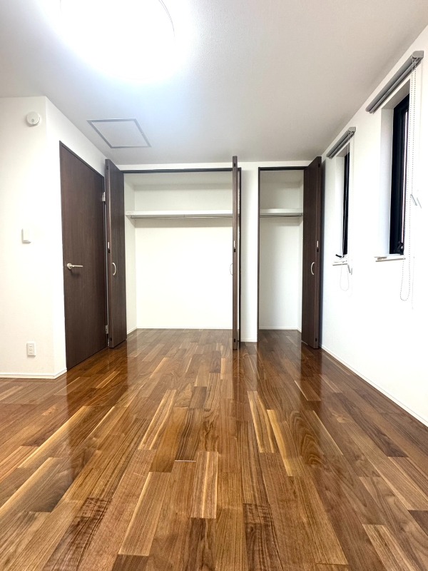 千駄ヶ谷5丁目戸建て 1階洋室