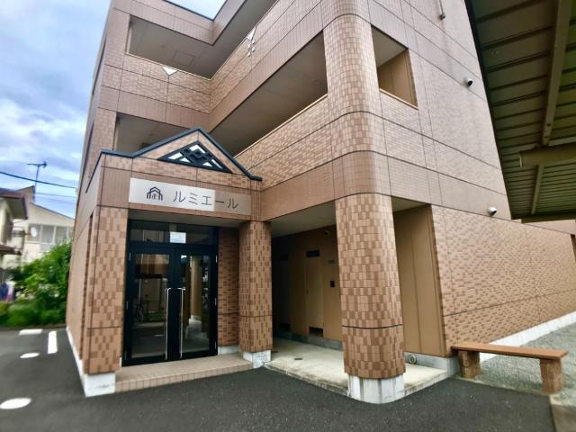 ルミエール 外観写真（昼）