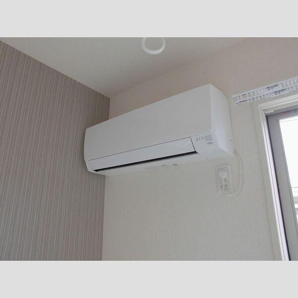 プラムブロッサム　イースト202号室 エアコン