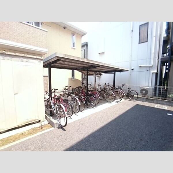 カステロ・デ・グロリア 駐輪場