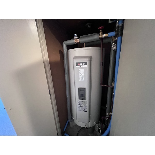 俳優座ビル507号室 電気温水器♪