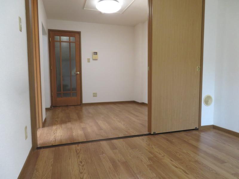 メゾンアンソレイエ 内観